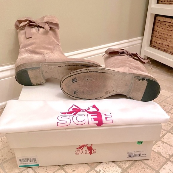 🎉HP! Italian Designer Distressed Suede Ribbon Detail Moto Boots (EUC) - Picture 8 of 9